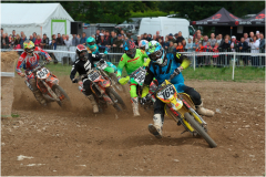Motos-sur-herbe