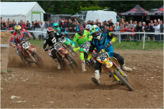 Motos-sur-herbe