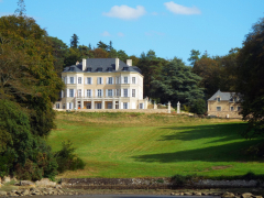 CHATEAU-LOCGUENOLE
