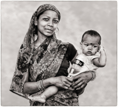 une maman heureuse/Indes Orissa - michel bailly