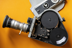 michel-b_camera-Pathe-16-AT_16mm
